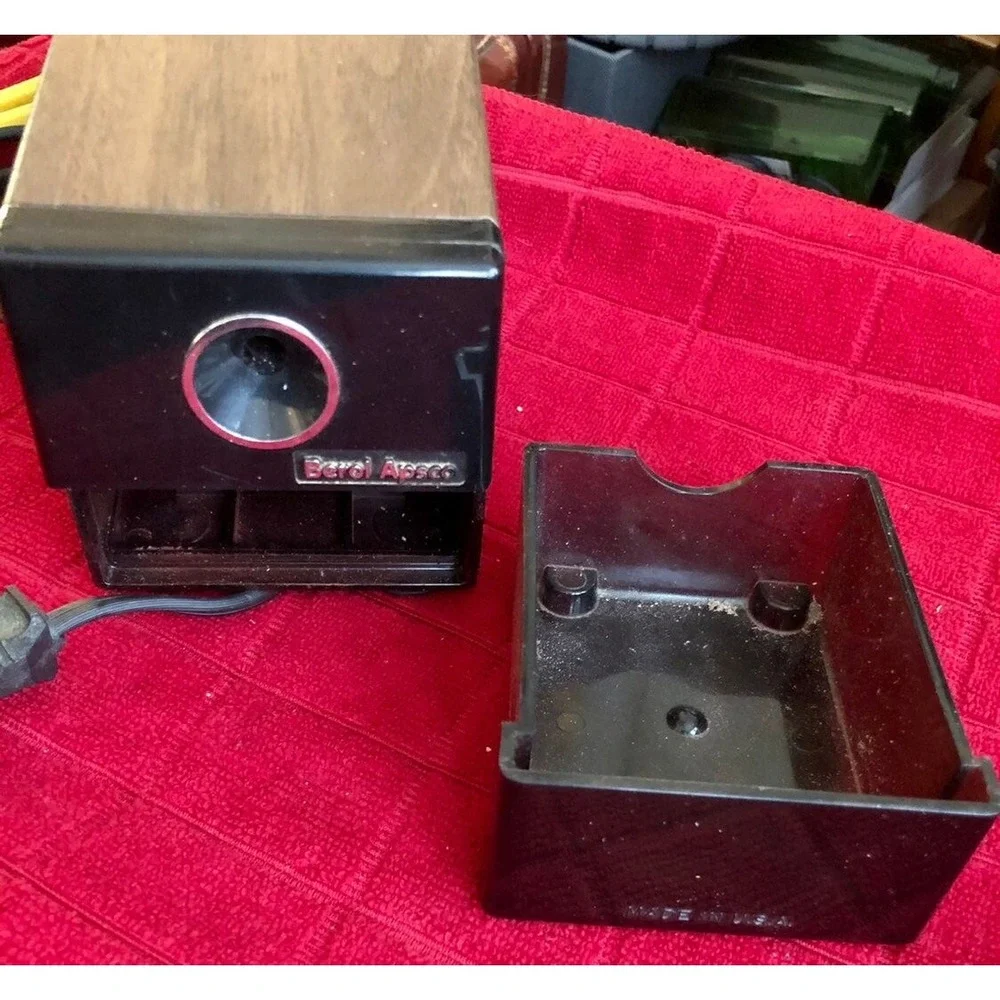 Berol Apsco AP2001 Electric Pencil Sharpener Woodgrain Black Made in USA